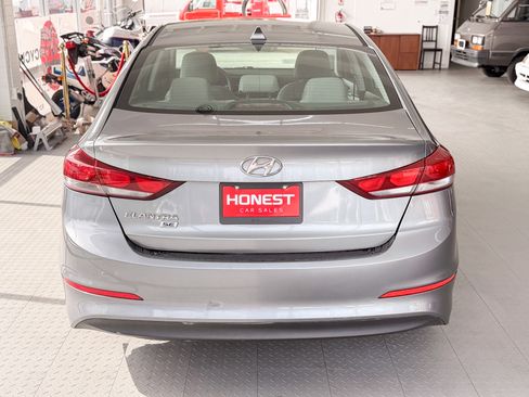 Used 2017 Hyundai Elantra SE image 5