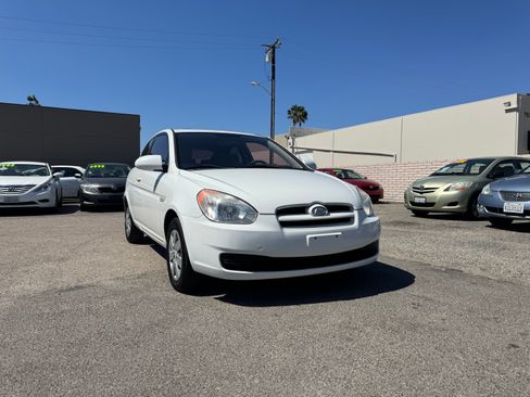 Used 2009 Hyundai Accent GS Hatchback FWD image 12