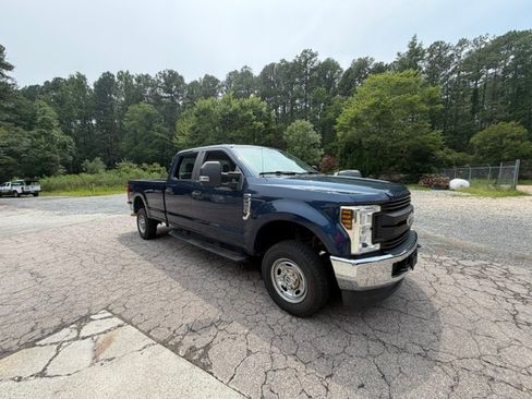 Used 2018 Ford F250 4x4 Crew Cab Super Duty image 2