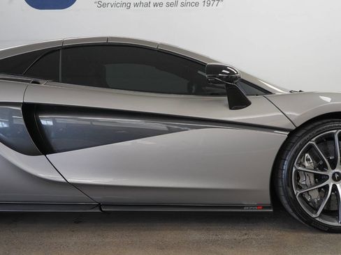 Used 2020 McLaren 570S image 20