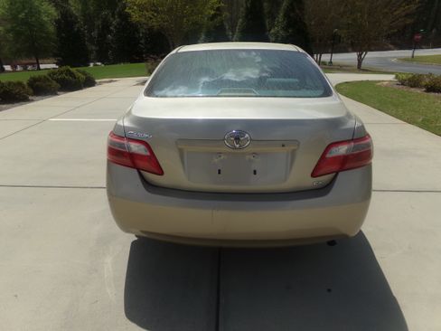 Used 2007 Toyota Camry CE image 4