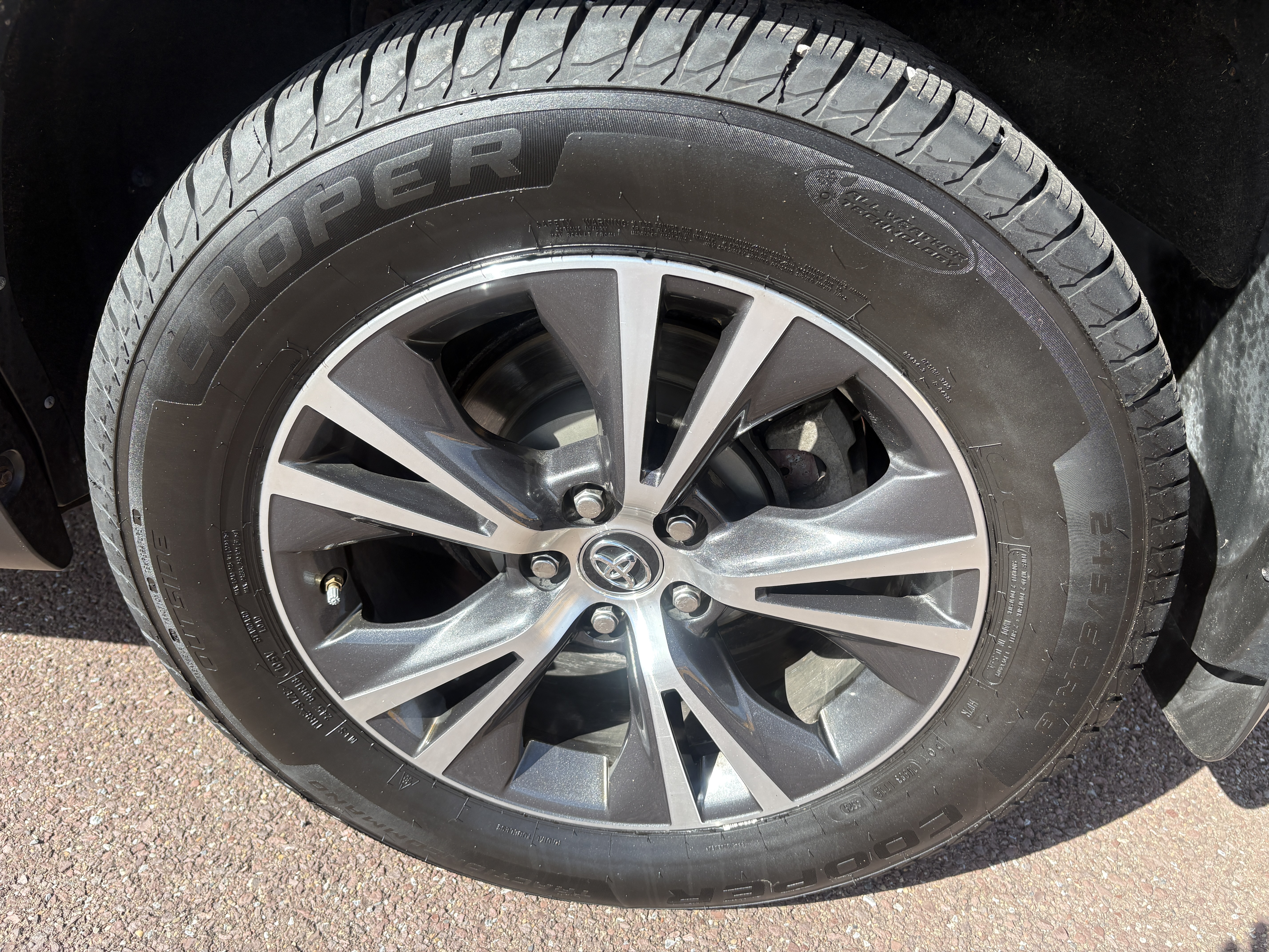 Used 2016 Toyota Highlander AWD XLE V6 image 7