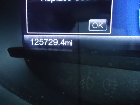 Used 2015 Ford Edge SEL image 10