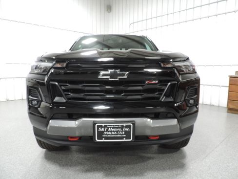 Used 2023 Chevrolet Colorado Z71 image 5
