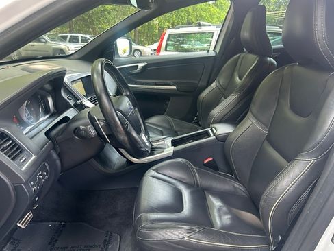 Used 2015 Volvo XC60 AWD T6 R-Design Platinum image 23