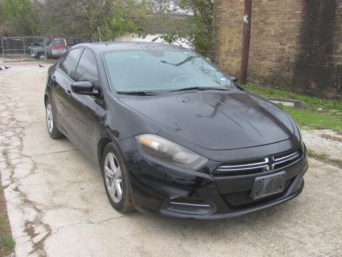 Used 2015 Dodge Dart SXT image 2