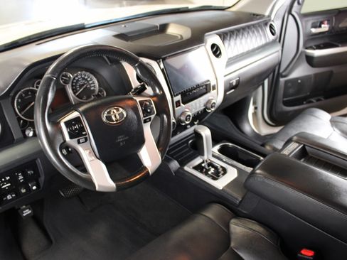 Used 2017 Toyota Tundra image 7