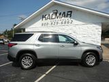 Used 2023 Chevrolet Traverse LT image 2