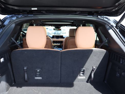 Used 2024 MAZDA CX-90 image 45