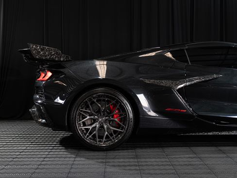 Used 2023 Chevrolet Corvette Z06 Coupe w/ 1LZ RWD image 9