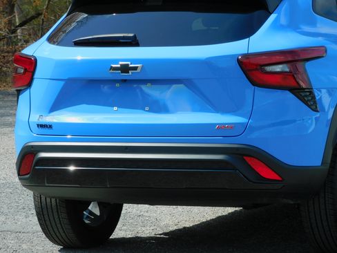 Used 2024 Chevrolet Trax RS image 10