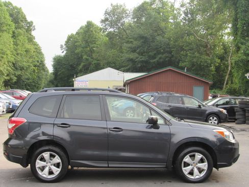 Used 2016 Subaru Forester 2.5i Premium AWD/4WD image 11