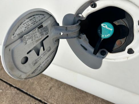 Used 2013 Chevrolet Express 2500 image 20