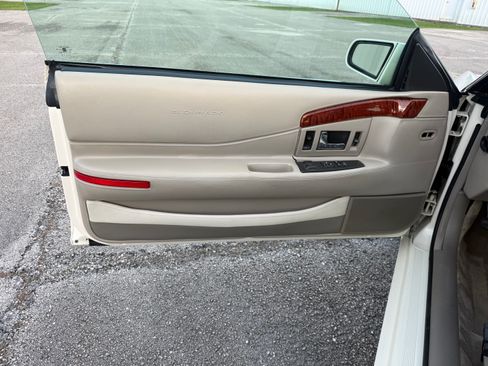 Used 2002 Cadillac Eldorado Collector's Edition FWD image 60