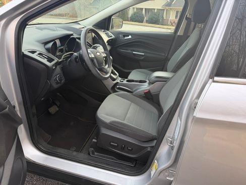 Used 2014 Ford Escape SE image 30