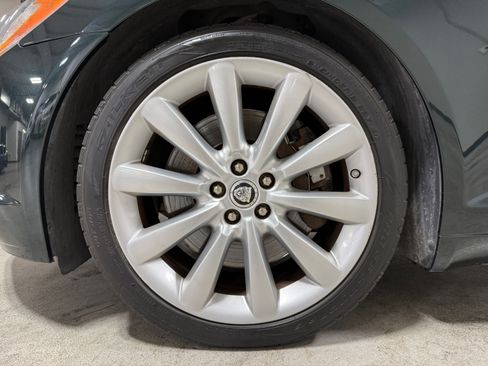 Used 2010 Jaguar XF Premium RWD image 13