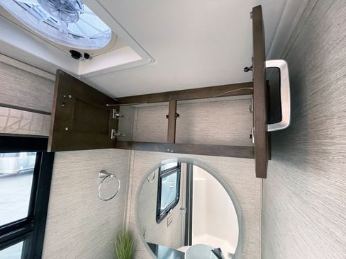 Used 2020 Mercedes-Benz Sprinter 4500 image 30