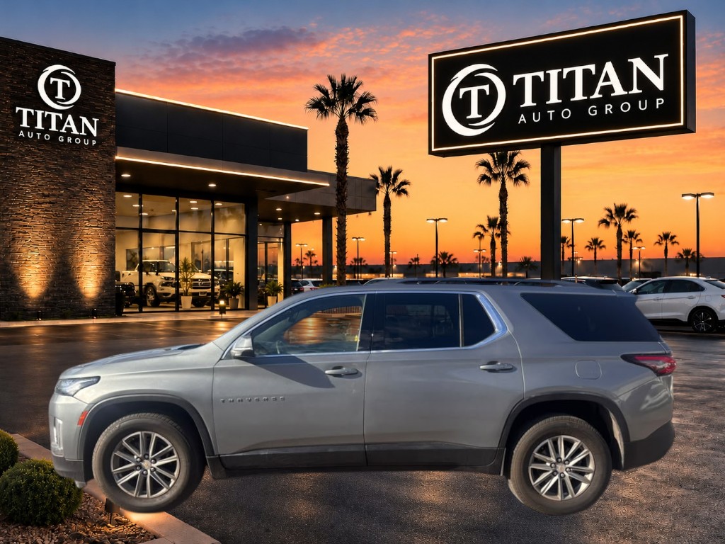 Used 2023 Chevrolet Traverse FWD LT image 8