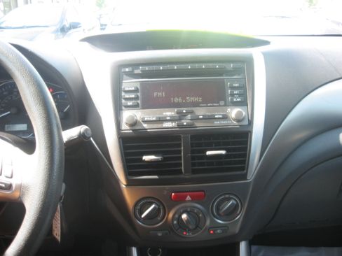 Used 2012 Subaru Forester 2.5X image 9