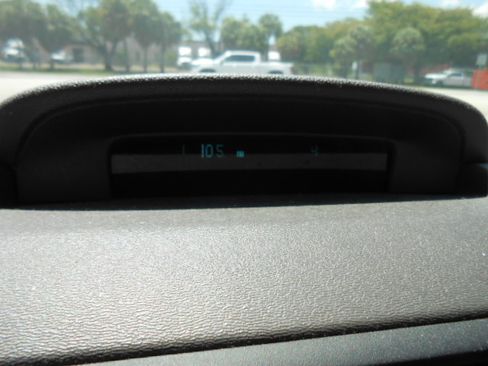 Used 2010 Ford Focus SE Sedan FWD image 5