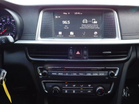 Used 2020 Kia Optima LX image 16