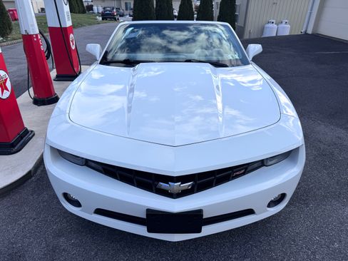 Used 2013 Chevrolet Camaro LT image 2