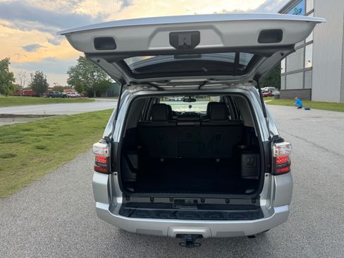 Used 2017 Toyota 4Runner 2WD image 24