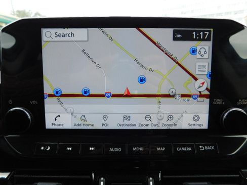Used 2025 Nissan Pathfinder SL FWD image 17