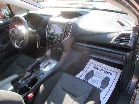 Used 2019 Subaru Impreza 2.0i Premium image 4