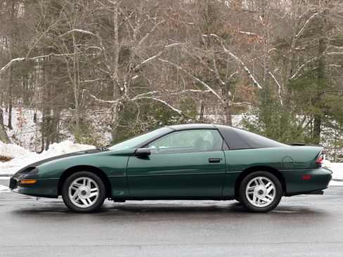 Used 1994 Chevrolet Camaro Z28 image 2