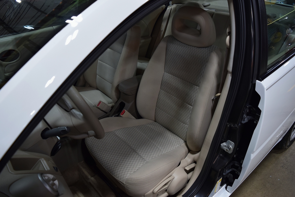 Used 2006 Saturn ION Level 2 Sedan FWD image 18