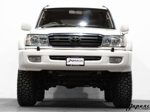 Used 1999 Toyota Land Cruiser UNAVAIL AWD/4WD image 2