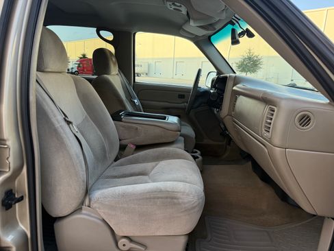Used 2004 Chevrolet Silverado 2500 LS RWD image 11