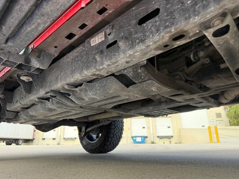 Used 2019 Jeep Wrangler 4WD Unlimited Sahara image 82