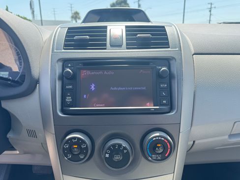 Used 2013 Toyota Corolla UNAVAIL FWD image 27