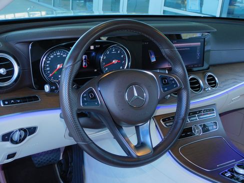 Used 2018 Mercedes-Benz E 300 image 16