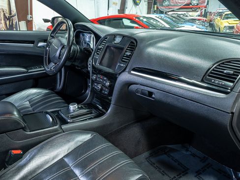 Used 2021 Chrysler 300 S image 16