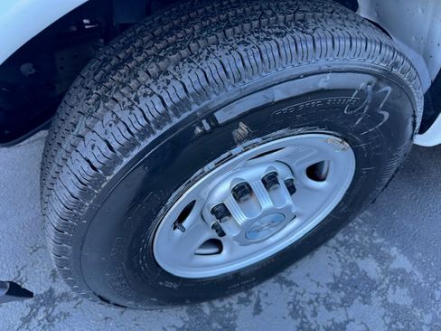 Used 2019 Chevrolet Express 2500 image 20