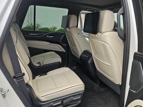 Used 2022 Cadillac Escalade Sport image 17