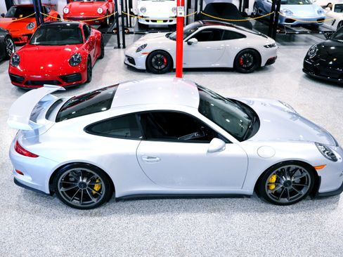 Used 2016 Porsche 911 GT3 image 8
