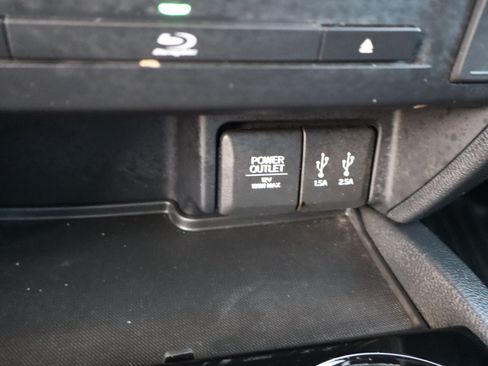 Used 2016 Honda Pilot Touring image 33