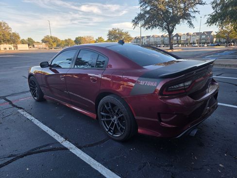 Used 2017 Dodge Charger Daytona R/T image 4