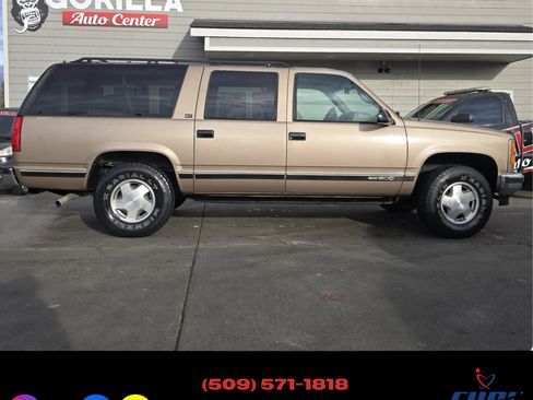Used 1996 GMC Suburban image 8