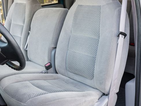 Used 2001 Ford F350 XLT image 29