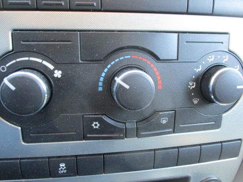 Used 2007 Jeep Grand Cherokee Laredo image 39