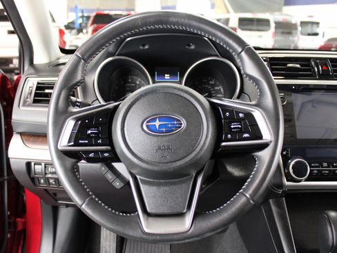 Used 2018 Subaru Outback 3.6R Limited AWD/4WD image 6