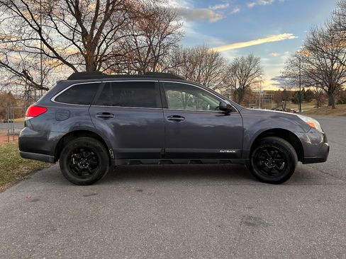 Used 2014 Subaru Outback 2.5i Limited image 9