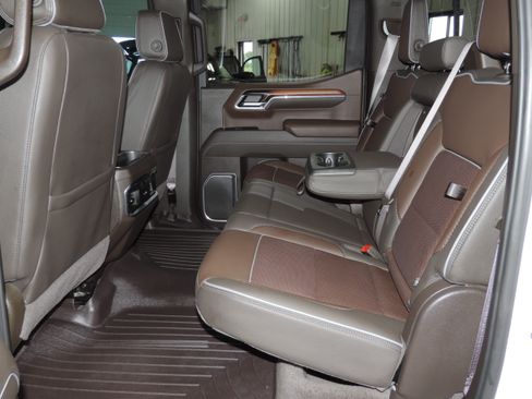 Used 2025 GMC Sierra 1500 4x4 Crew Cab Denali image 39