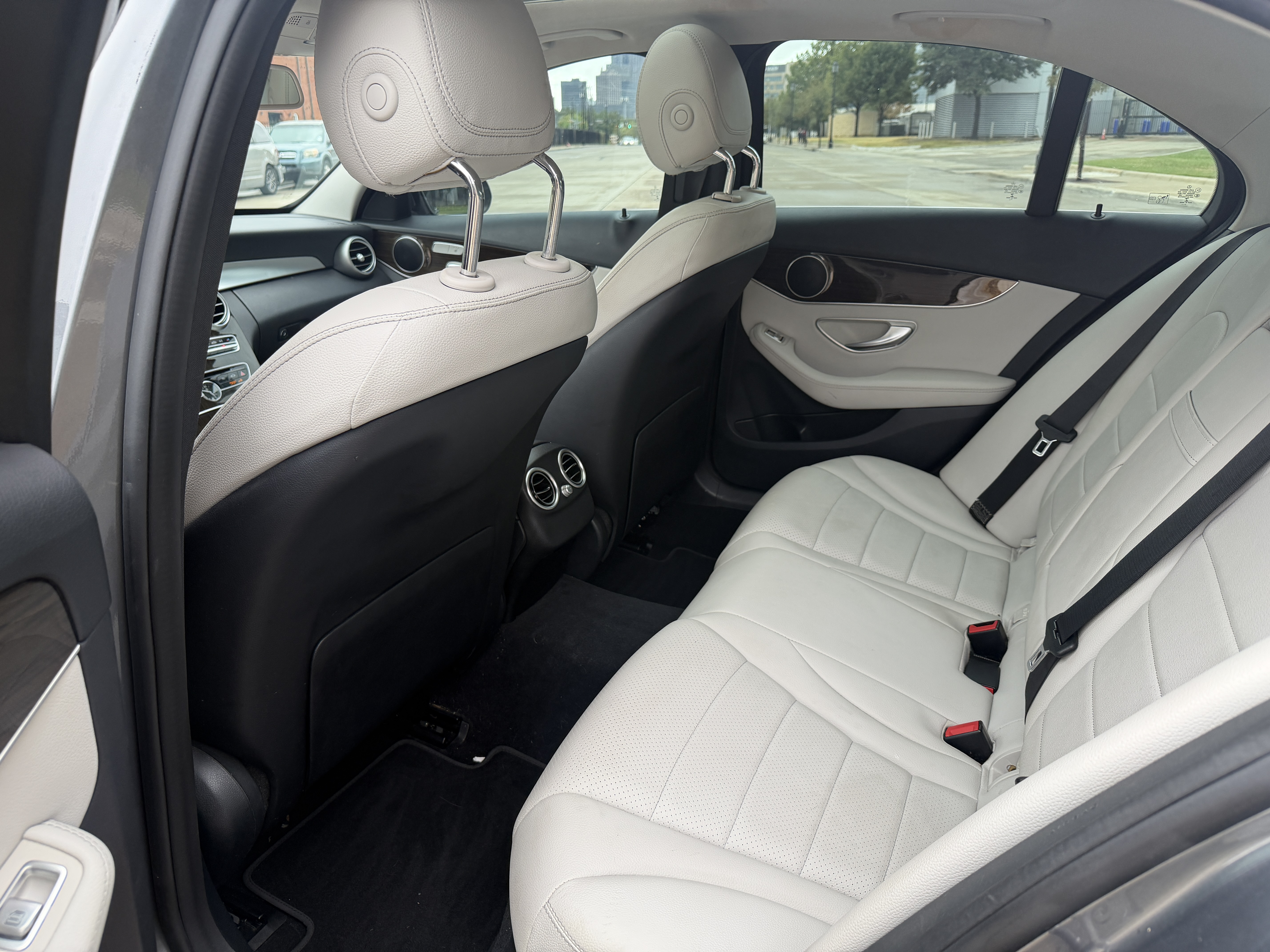 Used 2018 Mercedes-Benz C 300 Sedan image 13