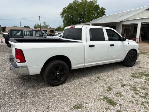 Used 2018 RAM 1500 ST RWD image 5